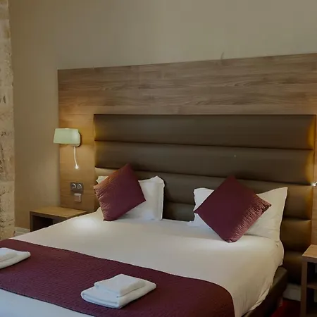 Hotel L'hostellerie Du Chateau De Bricquebec