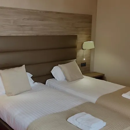Hotel L'hostellerie Du Château De