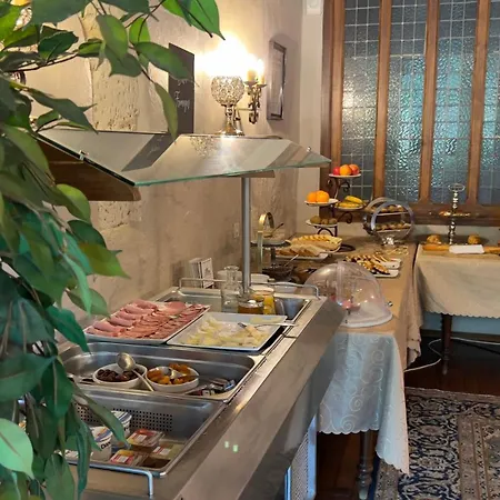 L'hostellerie Du Château De 3* Bricquebec