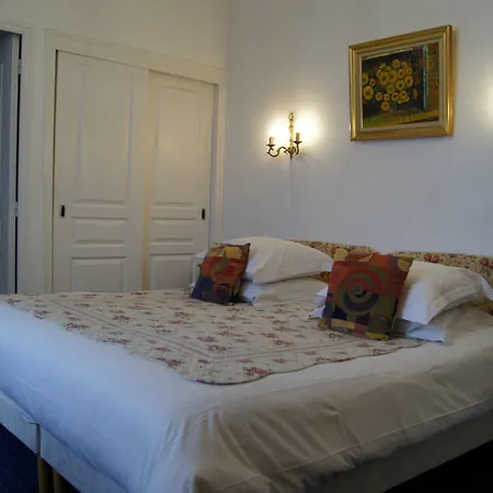 L'hostellerie Du Château De Hotel 3*