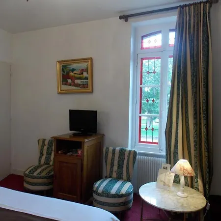 L'hostellerie Du Château De Hotel