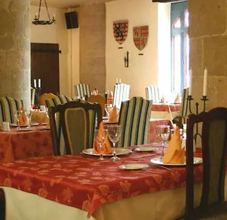 L'hostellerie Du Château De Hotel