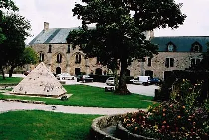 Hotel L'hostellerie Du Château De