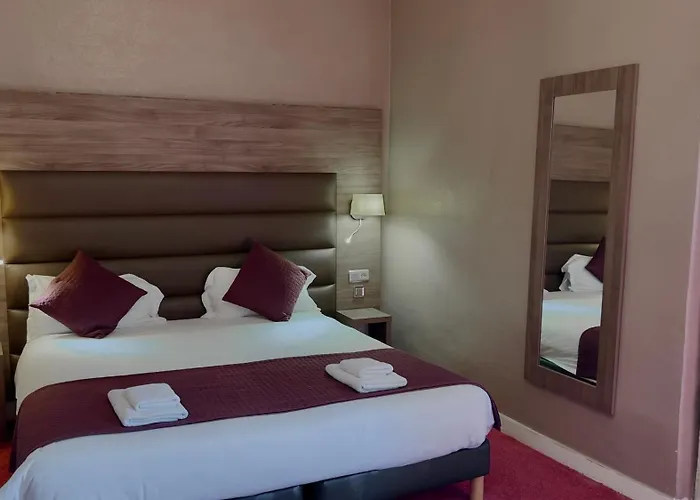 Hotel L'hostellerie Du Château De Bricquebec