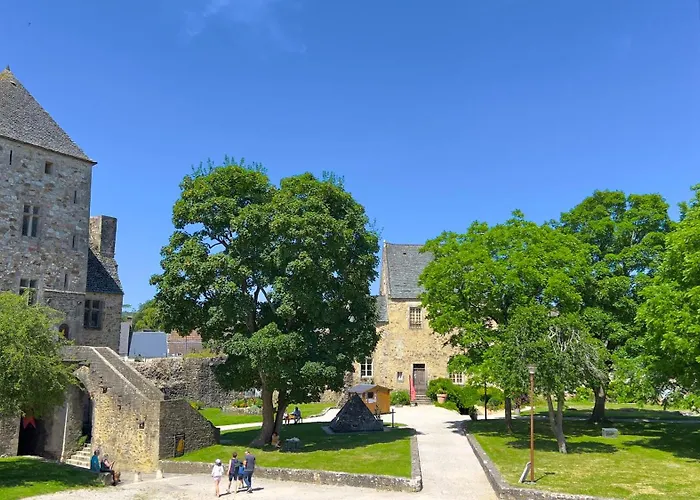 L'hostellerie Du Château De Hotel Bricquebec