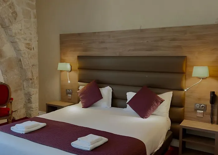 Hotel L'hostellerie Du Château De Bricquebec