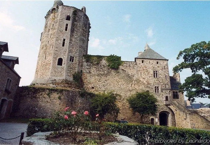 L'hostellerie Du Château De Hotel Bricquebec