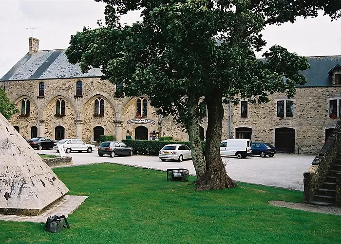Hotel L'hostellerie Du Château De Bricquebec
