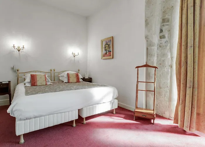 Hotel L'hostellerie Du Château De Bricquebec