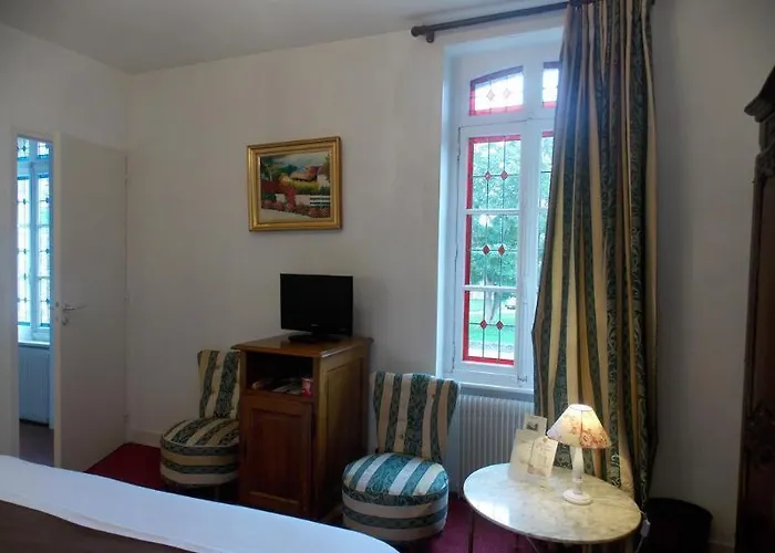 L'hostellerie Du Château De Hotel