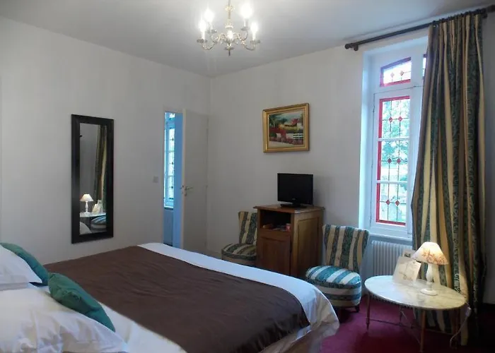 L'hostellerie Du Château De Hotel 3*